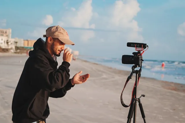 Content creator sử dụng tool tạo video tự động